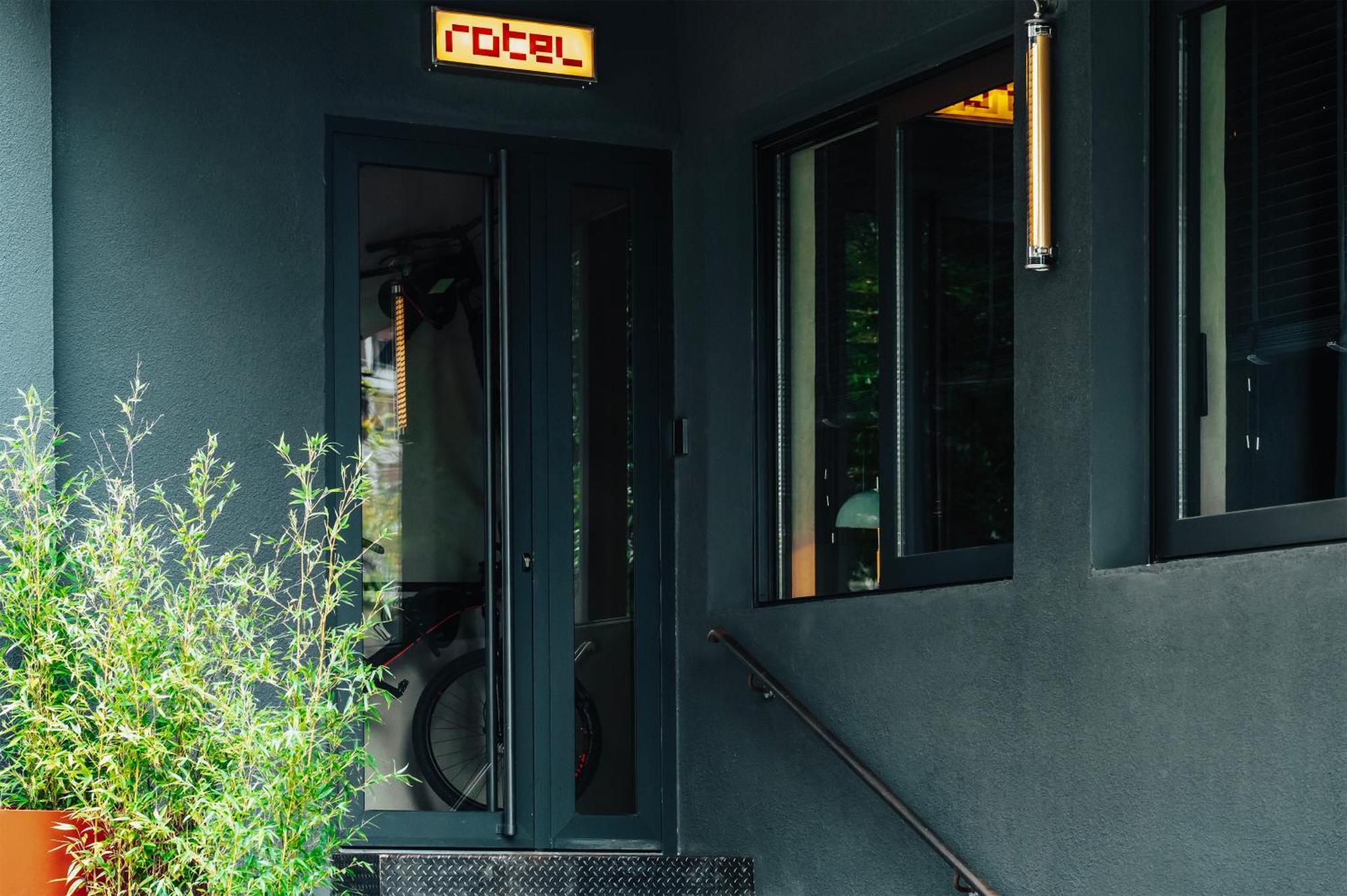 Rotel Koutaïssi Extérieur photo